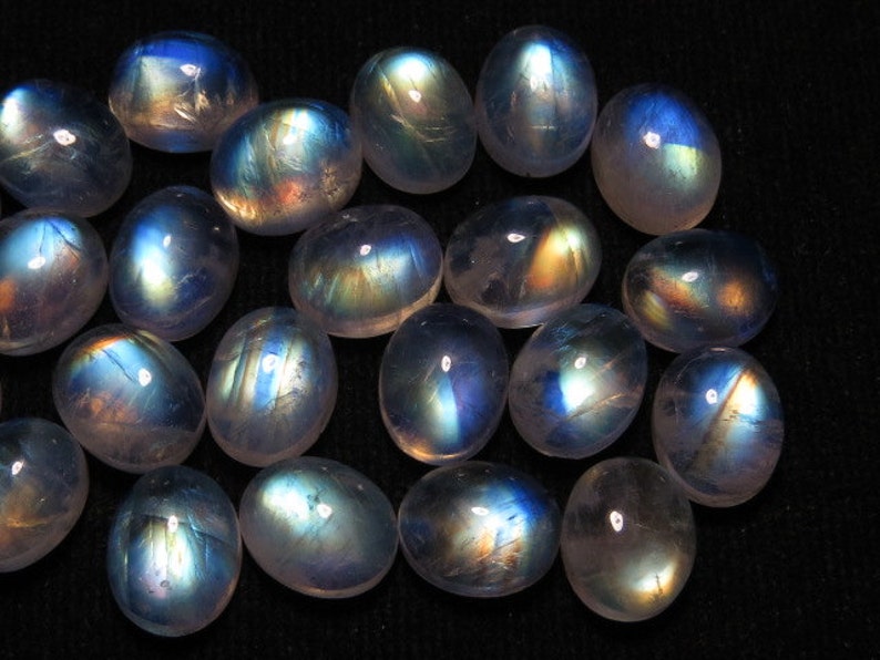AAAA High Grade Quality Rainbow Moonstone Oval Cabochon Gorgeous Rainbow Flashy Fire size 8x10 mm 25 pcs Wholesale Lot