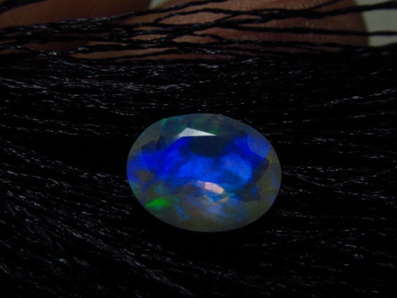 Ethiopian Welo Opal Super Sparkle Awesome Amazing Full Colour Fire 7x9 mm Oval Cut AAAAAAAAA
