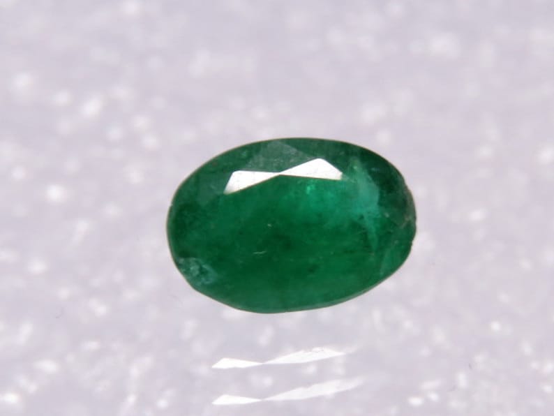 EMERALD From Colombian 100/% Natural Not Any Treated Natural Green Color Fine Cut Faceted Oval Stone Sparkle size 6x9 mm Height 4 mm