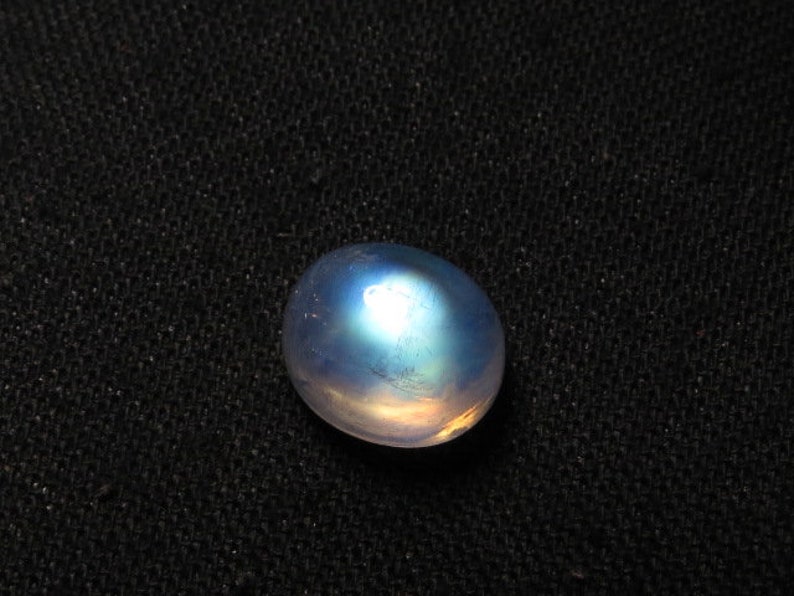 High Quality So Gorgeous amazing Cabochon amazing Strong Flash Fire Huge size AAAA Rainbow Moonstone 11x13 mm Height 8.5 mm