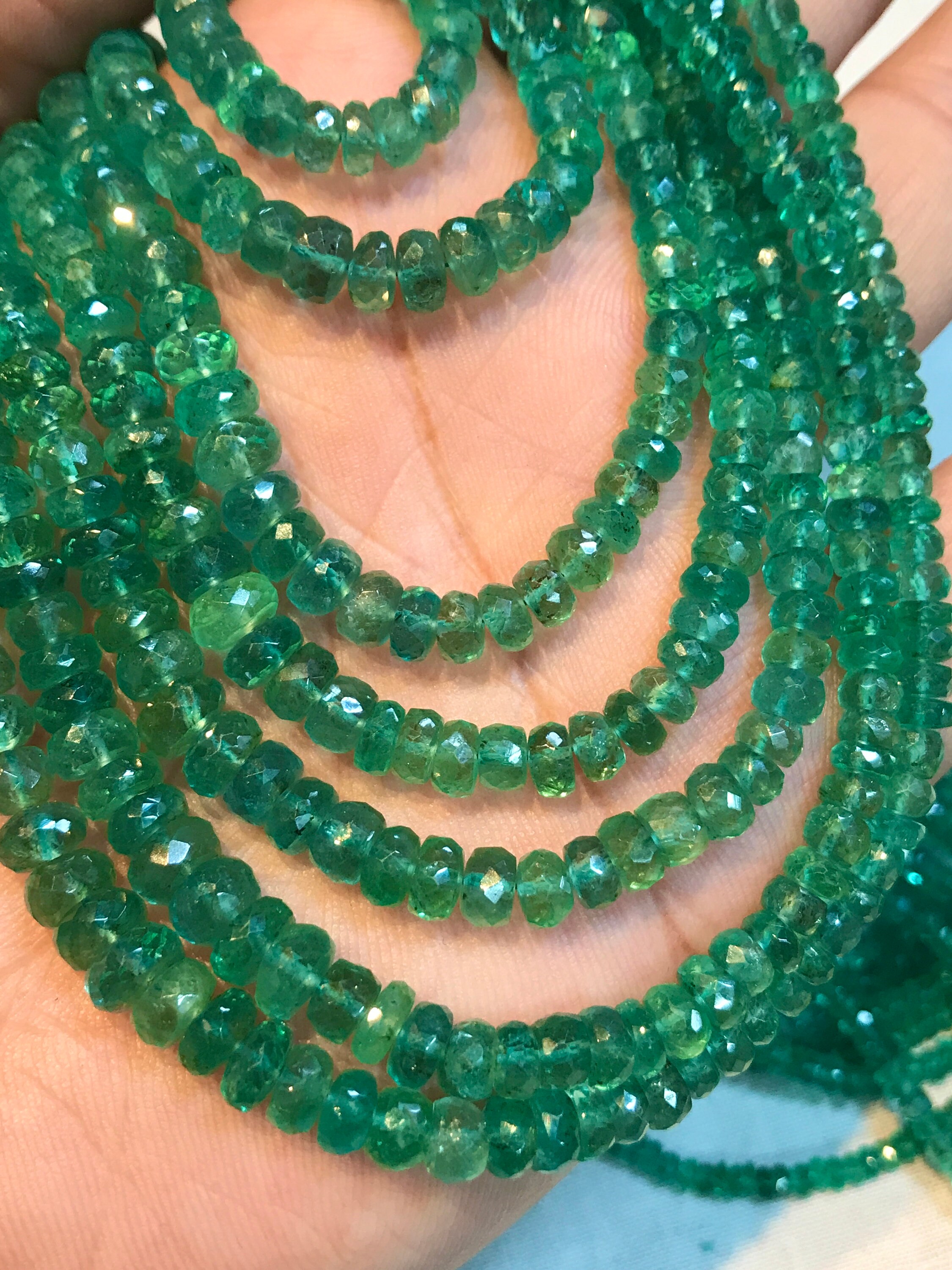 Collar De Cuentas De Esmeralda Facetadas