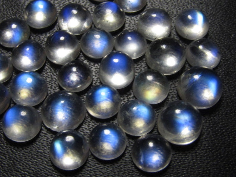 Rainbow MOONSTONE 29 pcs AAAA Gorgeous High Quality Full Blue Fire Nice Clean Round Shape Cabochon size -4-6 mm