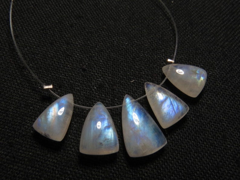 AAA 8x11-9x15-5 pcs Rainbow Moonstone High Grade Quality Smooth Polished Fancy shape Briolett So Gorgeous Rainbow Blue Fire size