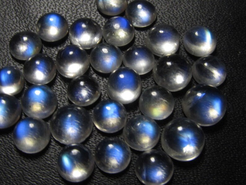 Rainbow MOONSTONE 29 pcs AAAA Gorgeous High Quality Full Blue Fire Nice Clean Round Shape Cabochon size -4-6 mm