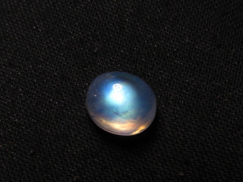 High Quality So Gorgeous amazing Cabochon amazing Strong Flash Fire Huge size AAAA Rainbow Moonstone 11x13 mm Height 8.5 mm