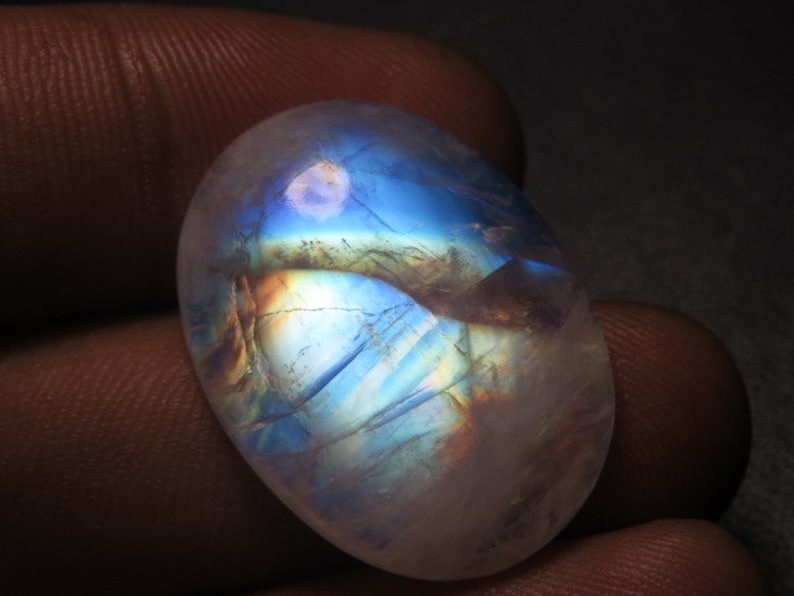 High Quality Gorgeous Blue Fire Strong Flash Oval shape Cabochon 20x26 mm Huge Size Rainbow Moonstone