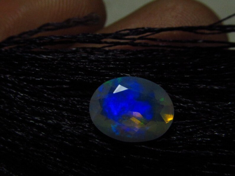Ethiopian Welo Opal Super Sparkle Awesome Amazing Full Colour Fire 7x9 mm Oval Cut AAAAAAAAA