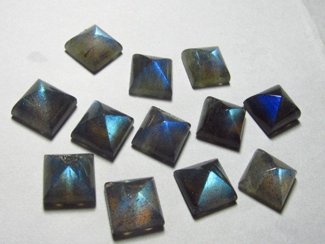 10 MM - pyramide coupé Cabochon - superbe qualité - LABRADORITE - incroyable plein Flashy feu très objets rares - 10 pcs 10 MM - pyramide coupé coupé coupé Cabochon - superbe qualité - LABRADORITE - incroyable plein Flashy feu très objets rares - 10 pcs 9ab6cb