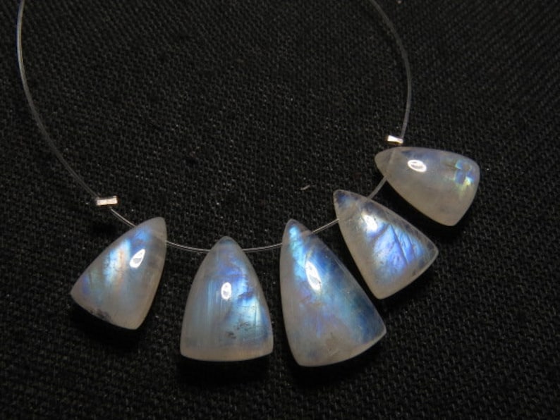 AAA 8x11-9x15-5 pcs Rainbow Moonstone High Grade Quality Smooth Polished Fancy shape Briolett So Gorgeous Rainbow Blue Fire size