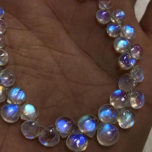 AAAAA - Trully High Quality so Gorgeous - Rainbow Moonstone Smooth Heart shape Briolletes full flashy Fire Nice Clear size 5 - 8 mm - 41 pcs