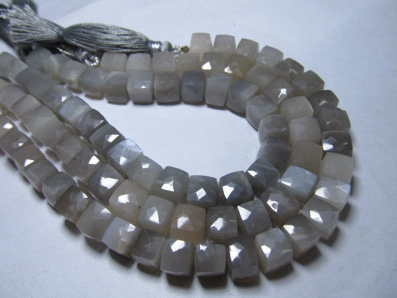 8 inches AAA - High Quality Beautifull Gray MOONSTONE - 3D Cubes 8 inches AAA - High Quality Beautifull Gray MOONSTONE - 3D Cubes