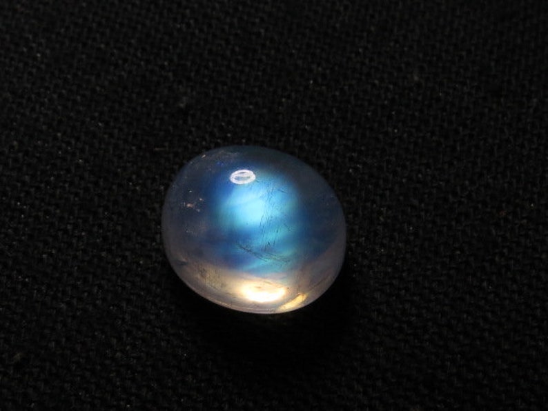 High Quality So Gorgeous amazing Cabochon amazing Strong Flash Fire Huge size AAAA Rainbow Moonstone 11x13 mm Height 8.5 mm