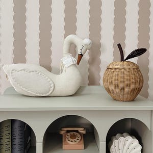 Carta da parati a righe beige ondulate – Decorazione da parete per cameretta dei bambini unisex – Carta da parati a righe moderna – Dimensioni personalizzate