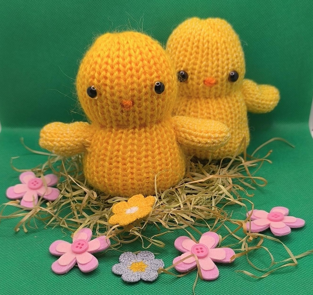 Knitting Pattern for an Easter Chick on the ADDI/SENTRO 22 - Etsy