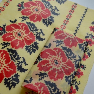 Set ot 2 XL  Embroidery Beeswax Food Wraps – Eco-Friendly Reusable Set