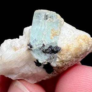 47 Carat Aquamarine Crystal Matrix: Rare Gemstone from Pakistan