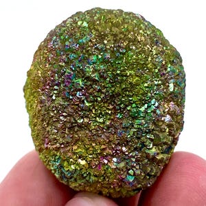 Spécimen de cristal de pyrite irisé : 340 carats, minéraux du Pakistan