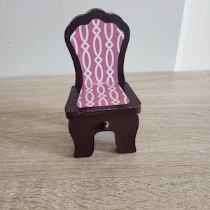 Vintage Miniature Wooden Chair – Hand-Painted Dollhouse Furniture