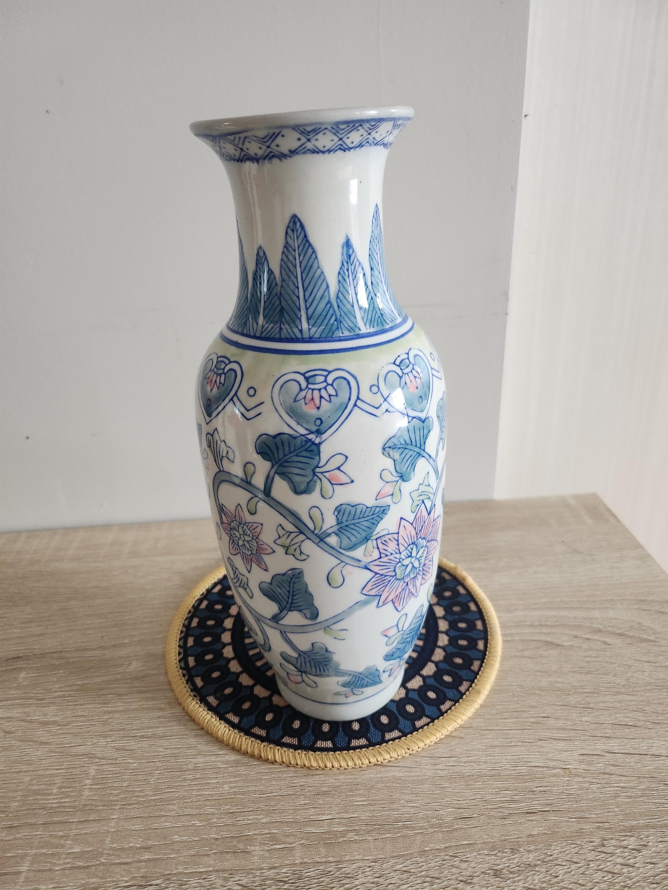 ヴィンテージの青と白の花柄磁器花瓶 - Etsy 日本