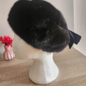 Canadian Hat Andre - Etsy display picture 2