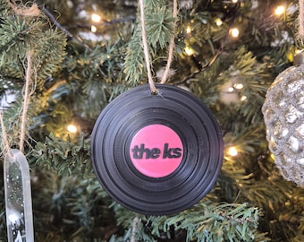 Adorno de vinilo de The K's, adorno para árbol de Navidad, decoración para coche, regalo para fans de The K's, regalo de K's, regalo para amantes de la música indie