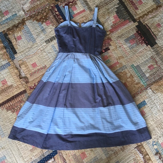1950s Vintage Cotton Summer Days Dress - image 4