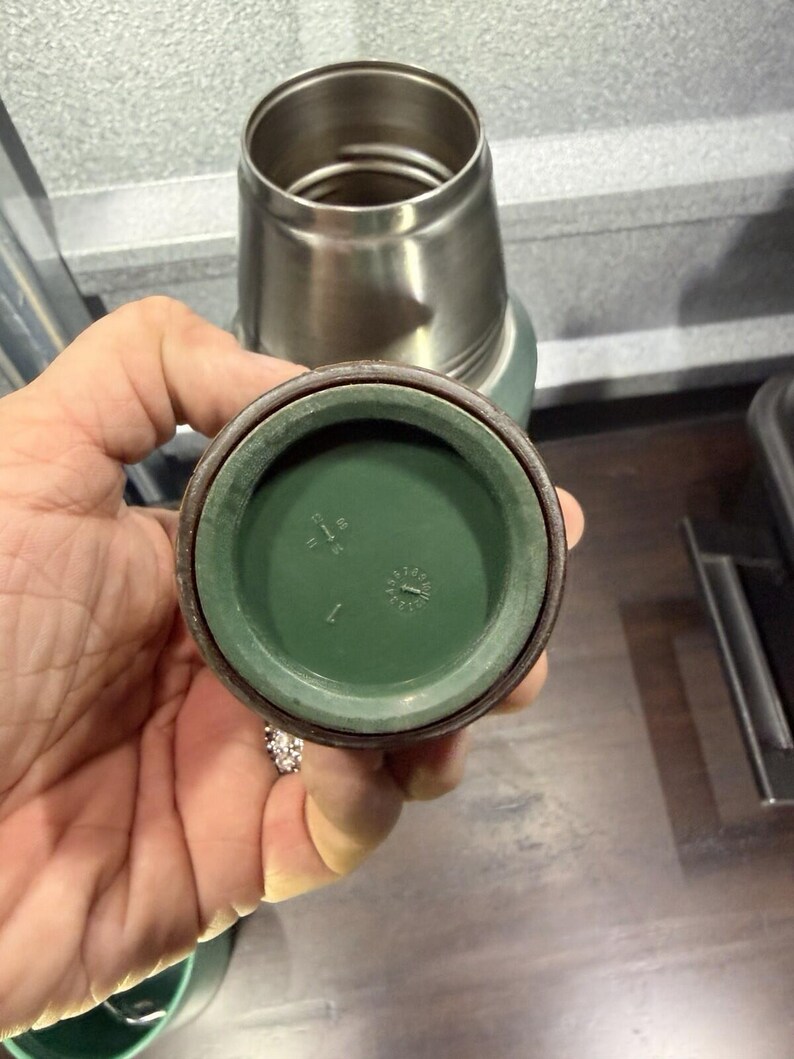 VINTAGE Stanley Aladdin Thermos Us-Made A-944dh Green Metal Vaccum Bottle USA * image 12