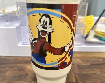 Disney Tupperware Tumbler Cup with Lid 32oz Vintage 90's Mickey Donald Goofy