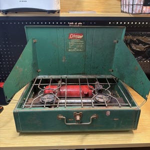 ストーブ/コンロ Coleman413 VTG 1974 Coleman Stove 413G Red Tank Green Pop up Camp Stove Works