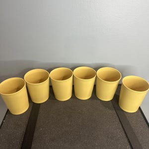 Tupperware  6 oz. Kids&#39; Juice Glasses Tumblers #1251-18 Set of 6 Vintage Harvest