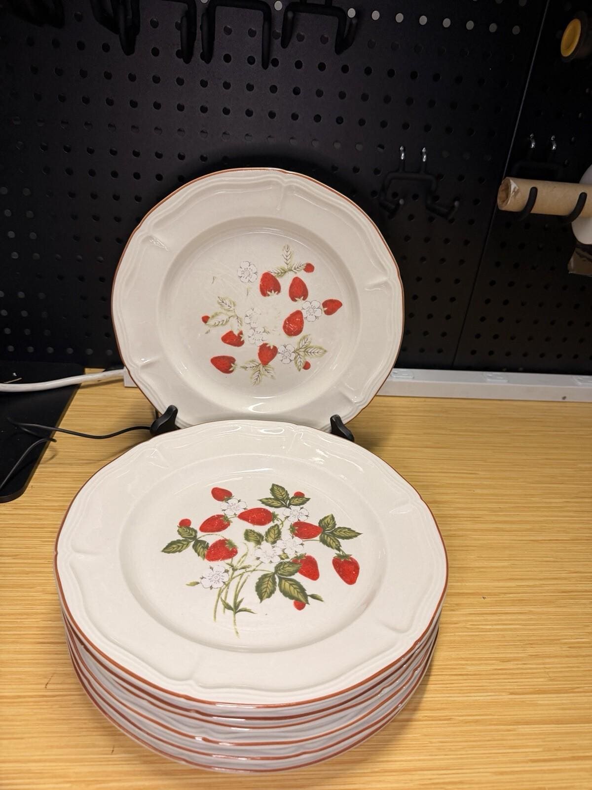Vintage Strawberry Dinnerware Set - Etsy