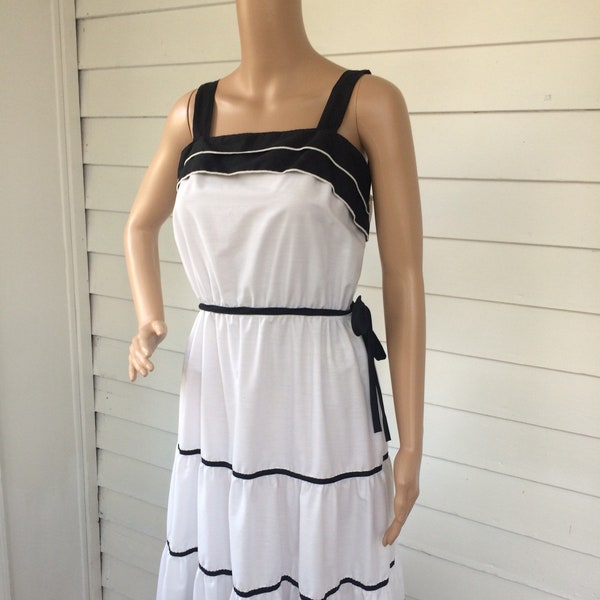 70s Summer Dress White Black Sun Miss Dira 13 Vintage S M