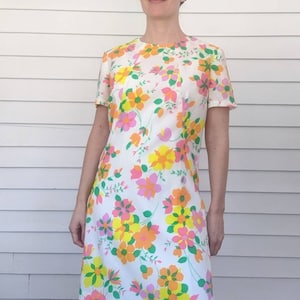 60s Floral Dress White Pink Garden Print Summer Short Sleeve S