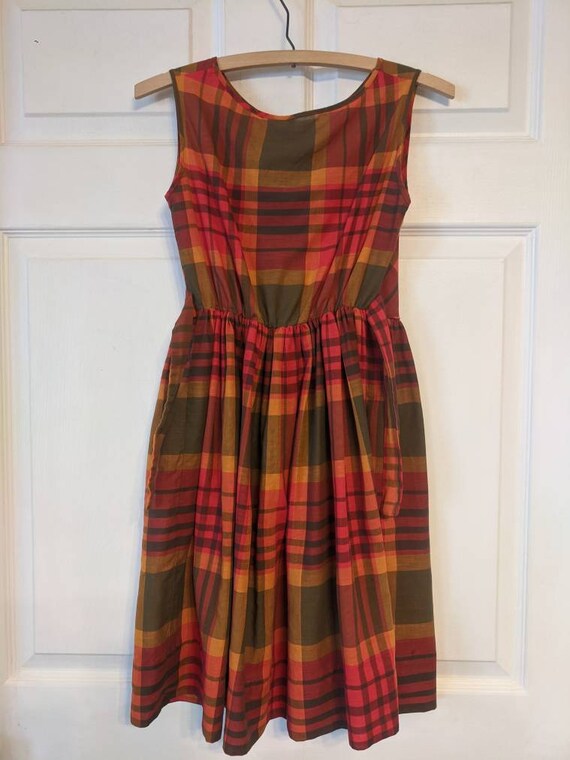 Vintage Girls Sleeveless Plaid Dress and Button B… - image 4