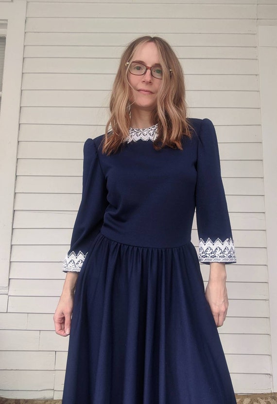 80s Blue Modest Full Skirt Dress White Lace Vintage A… - Gem