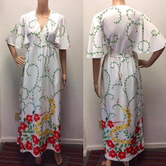 White Floral Wrap Maxi Dress Robe 70s Vintage Sayb