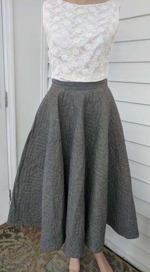 50s Gray Circle Skirt Quilted Full Vintage 25 Wais