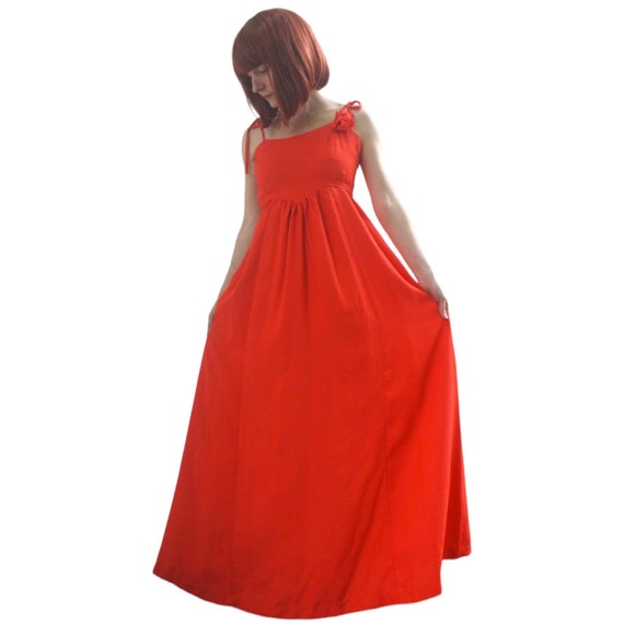 open lace back dress Silk Tulipa Maxi Dress main image 0