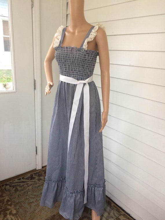 Gingham Maxi Dress 70s Smocked Eyelet Vintage XS