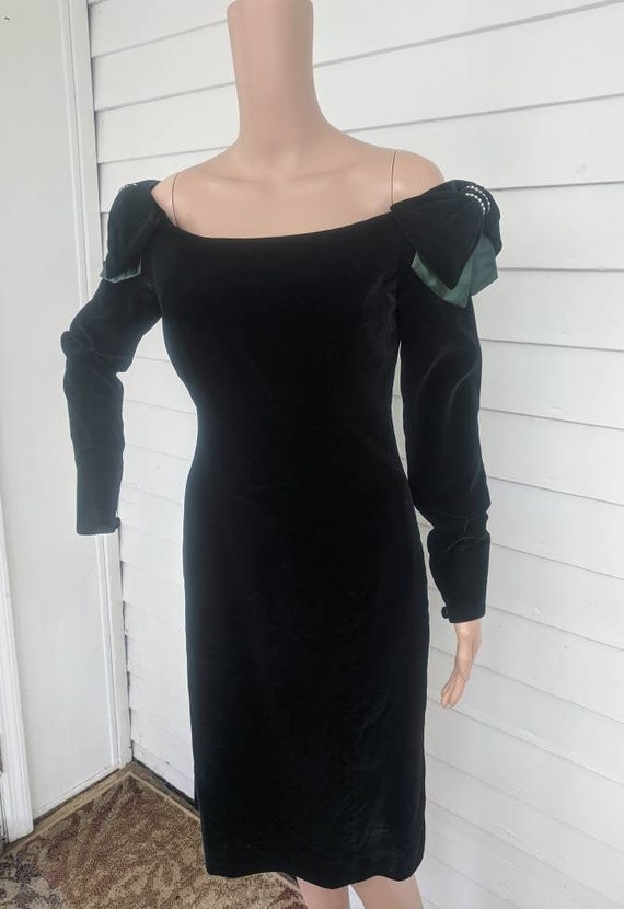 80s Green Velvet Gown Off Shoulder Formal Romantic