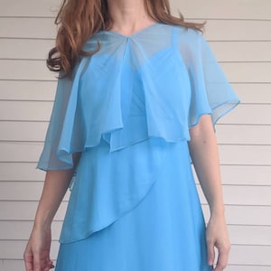 70er Jahre Blaues Maxikleid Romantisch mit transparentem Umhang Vintage XS