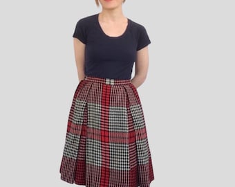 50s Plaid Pleated Skirt Toni Owen Sportswear Box Pleat Red Ivory Black Vintage 24 Waist XS