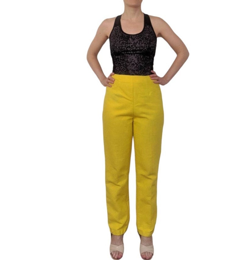 Yellow Ladies Cotton Lycra Cigarette Pants at Rs 210/piece | सिगरेट पैंट in  Surat | ID: 2850505769533