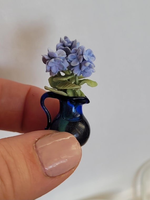 Miniature hydrangea 1/12 or 1/16 dollhouse in a vase by TinySecretGardenArt