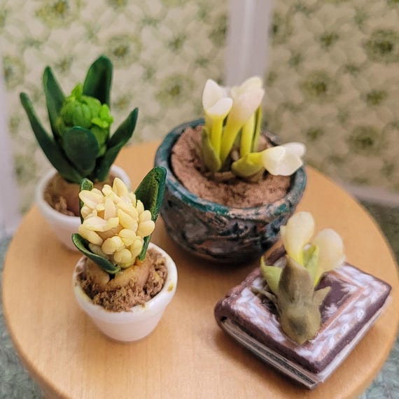 Dollhouse Miniature Spring Flowers – set of four handmade flower (1:12 Scale) by TinySecretGardenArt