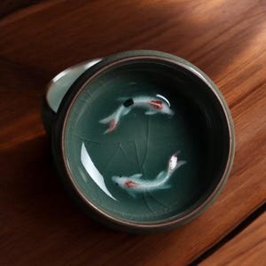 Elegant Koi Fish Crackle Glaze Sauce Dishes – Japanese Ceramic Soy Sauce Bowls for Sushi & Tea Time
