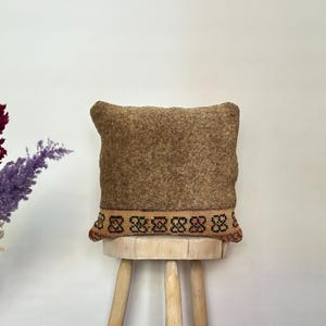 Handgemaakte kussensloop van Marokkaanse wol – vintage boujaadkussen met tribal patroon, Afrikaans decor accentkussen, bohokussen 16 x 16 inch