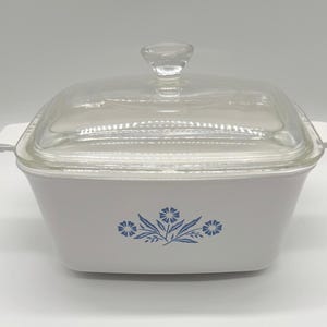 Vintage Corning Ware 1 1/2 Quart Casserole Dish with Lid, #P-4-B, circa 1970s