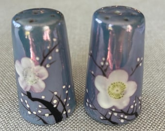 Vintage Japanese lusterware Handpainted dogwood flower miniature salt and pepper shakers