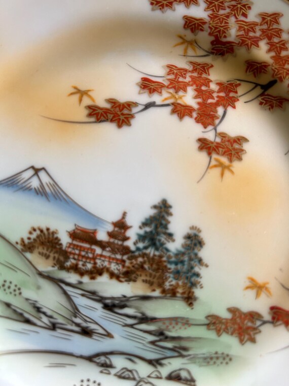 九谷焼 Amazon.co.jp: 九谷焼き　手描き 暁堂 大幅 手描き花鳥や図絵の高級美術工芸中鉢 工芸品